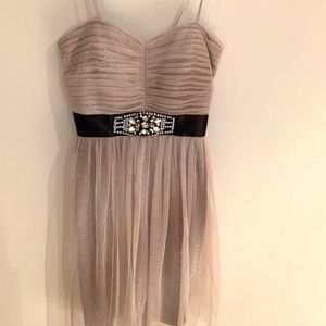 Hailey Logan by Adrianna Papell Gorgeous Dress